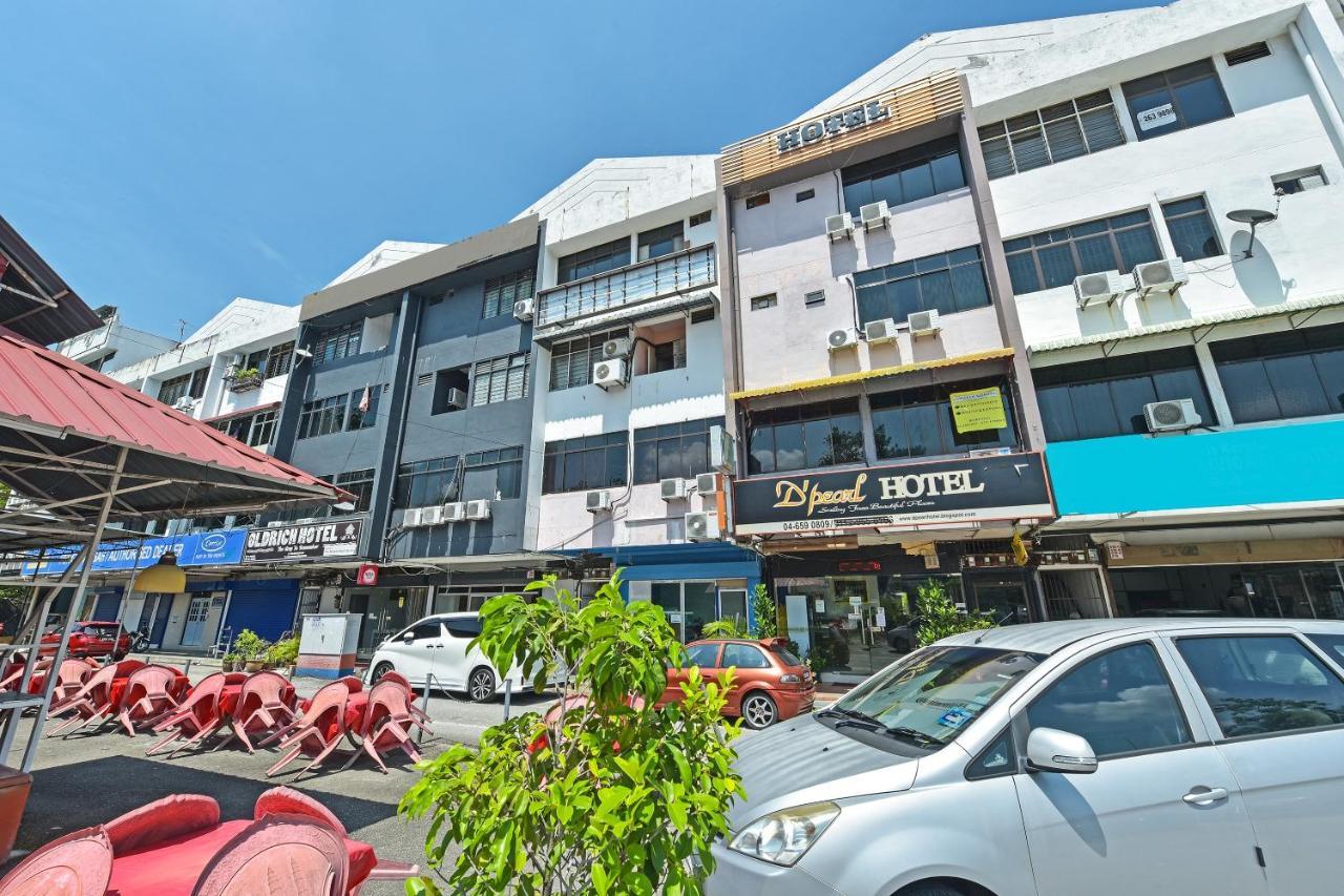 F Hotel Sungai Dua Bukit Esterno foto