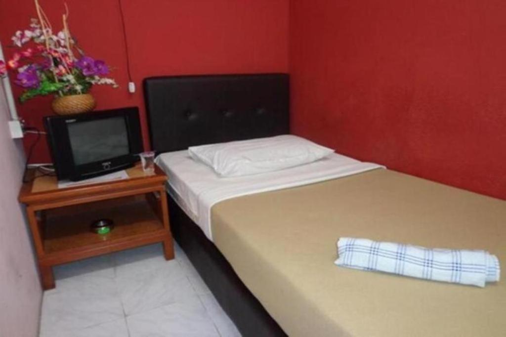 F Hotel Sungai Dua Bukit Esterno foto